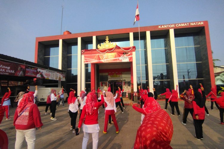 Senam Bersama & Perlombaan HUT RI Ke 78 di Kantor Kecamatan Natar Kab Lampung Selatan